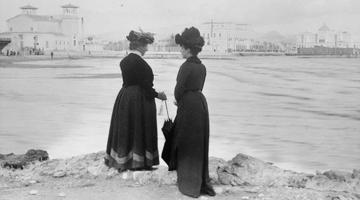 Guided tours to the exhibition "Alexander Lamont Henderson. 1904 Holiday Snaps"